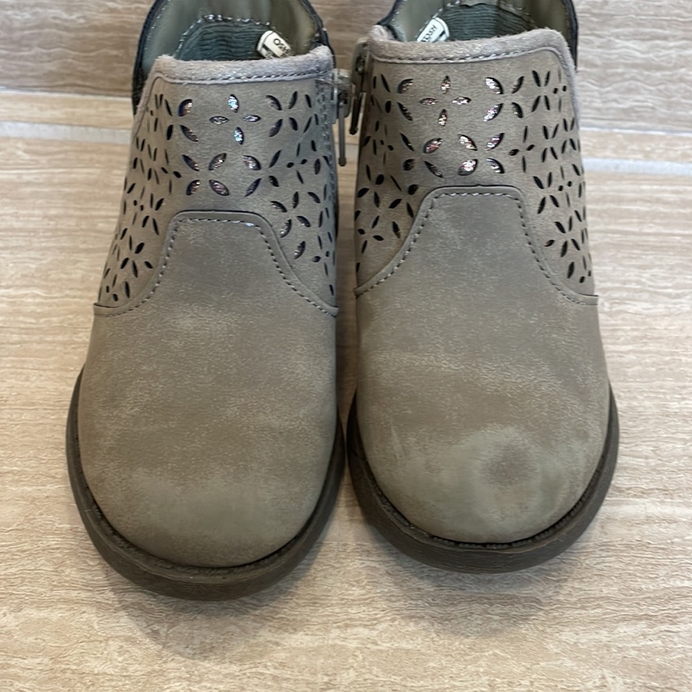 OSHKOSH B’GOSH Toddler Size 7 UEC Gray booties zip up boots ankle used - Picture 11 of 13